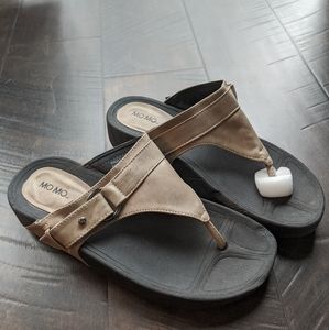 NWOT Women's Sandles